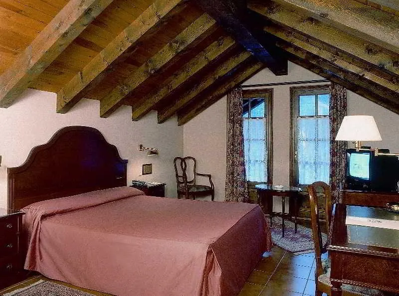**  Somriu Hotel Chat Pas De La Casa Andorra